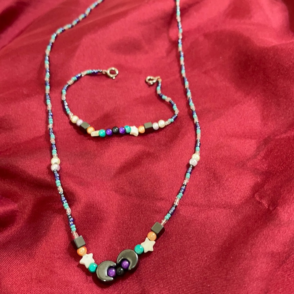 Beaded necklace and bracelet. Multicolor necklace